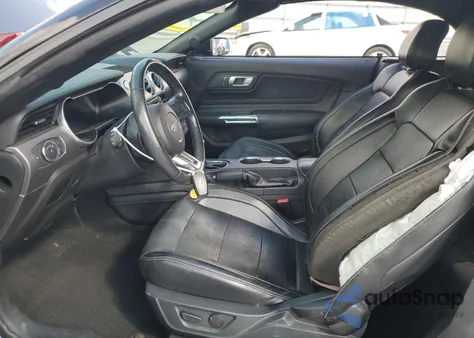 2020 Ford Mustang z USA, uszkodzony, nr VIN 1FATP8UH2L5138451